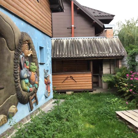 Рукавичка Яремча Экстерьер фото